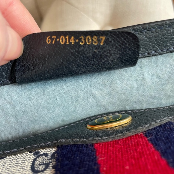 💕Vintage Gucci Clutch - Picture 4 of 16